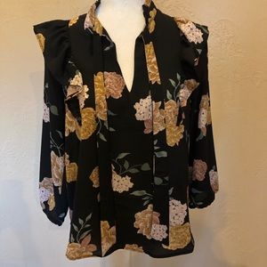 ❇️ NWOT - Monteau, Beautiful, print floral Blouse